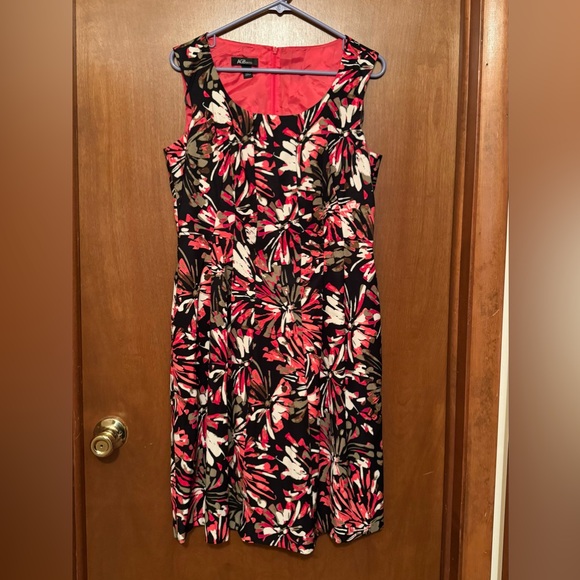 AGB Dresses & Skirts - ❌SOLD❌ Beautiful AGB Dress, Woman’s Abstract Floral Dress, Size 10